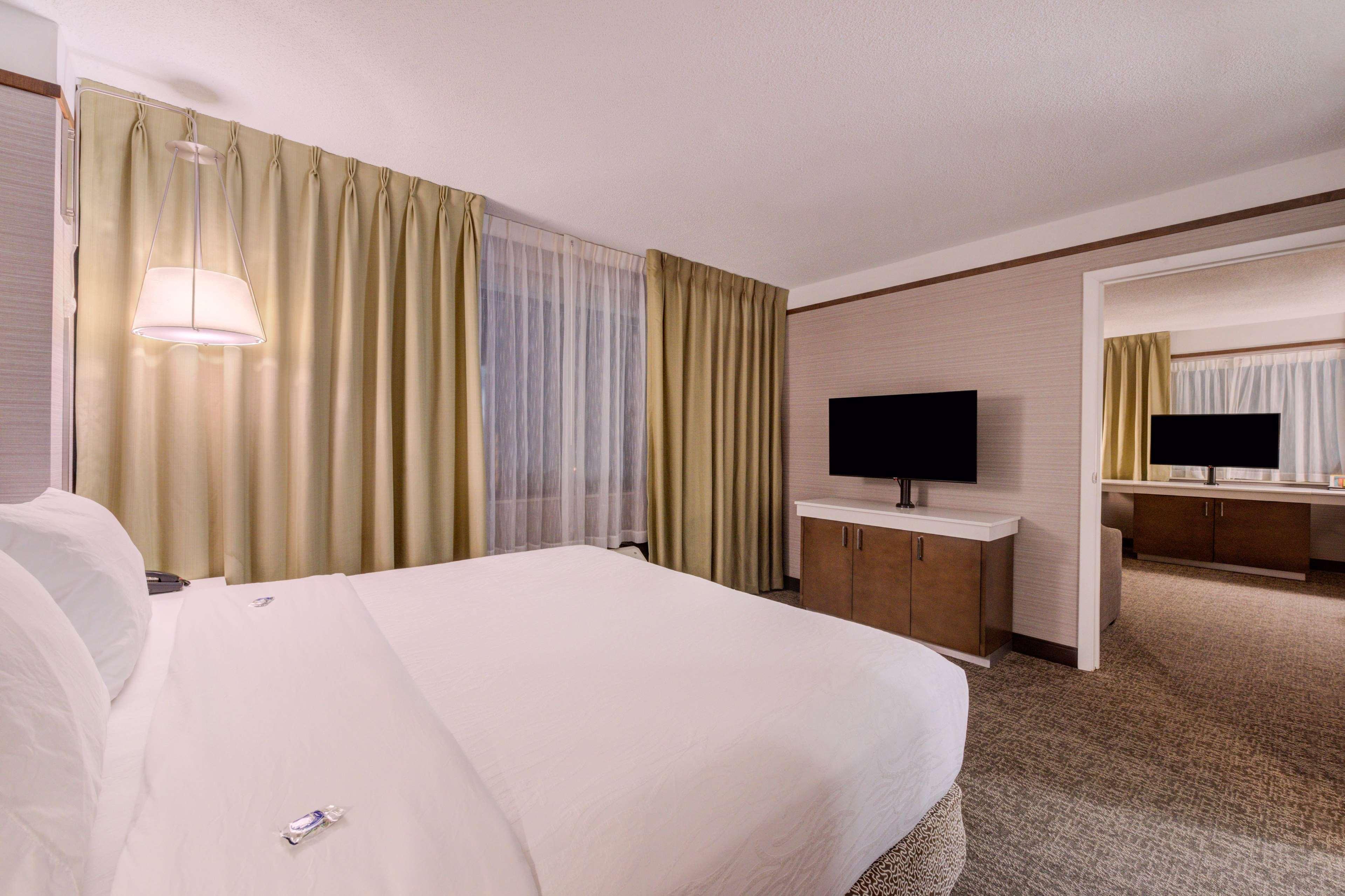 Hilton Garden Inn Detroit Саутфилд Экстерьер фото