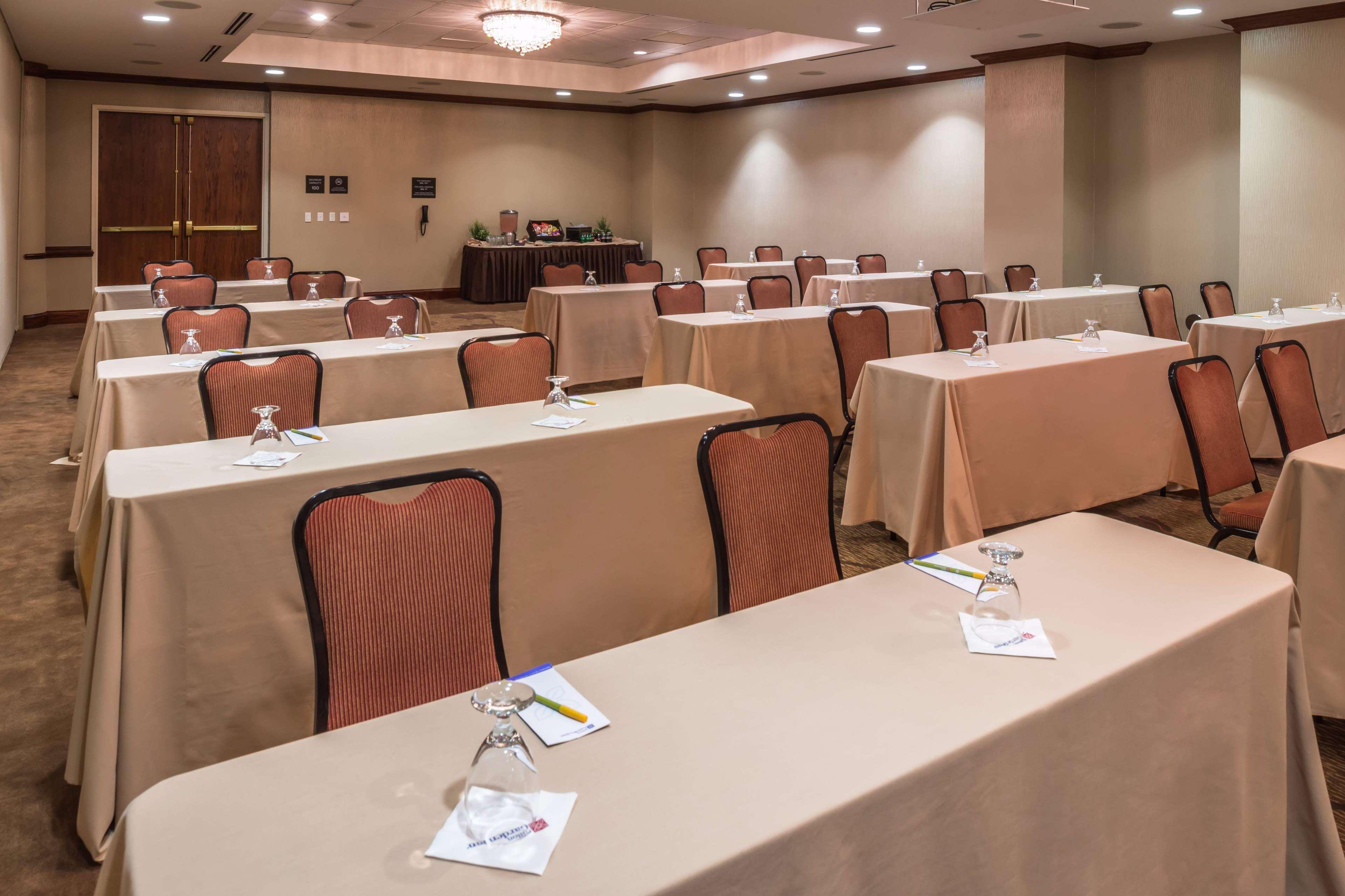 Hilton Garden Inn Detroit Саутфилд Экстерьер фото