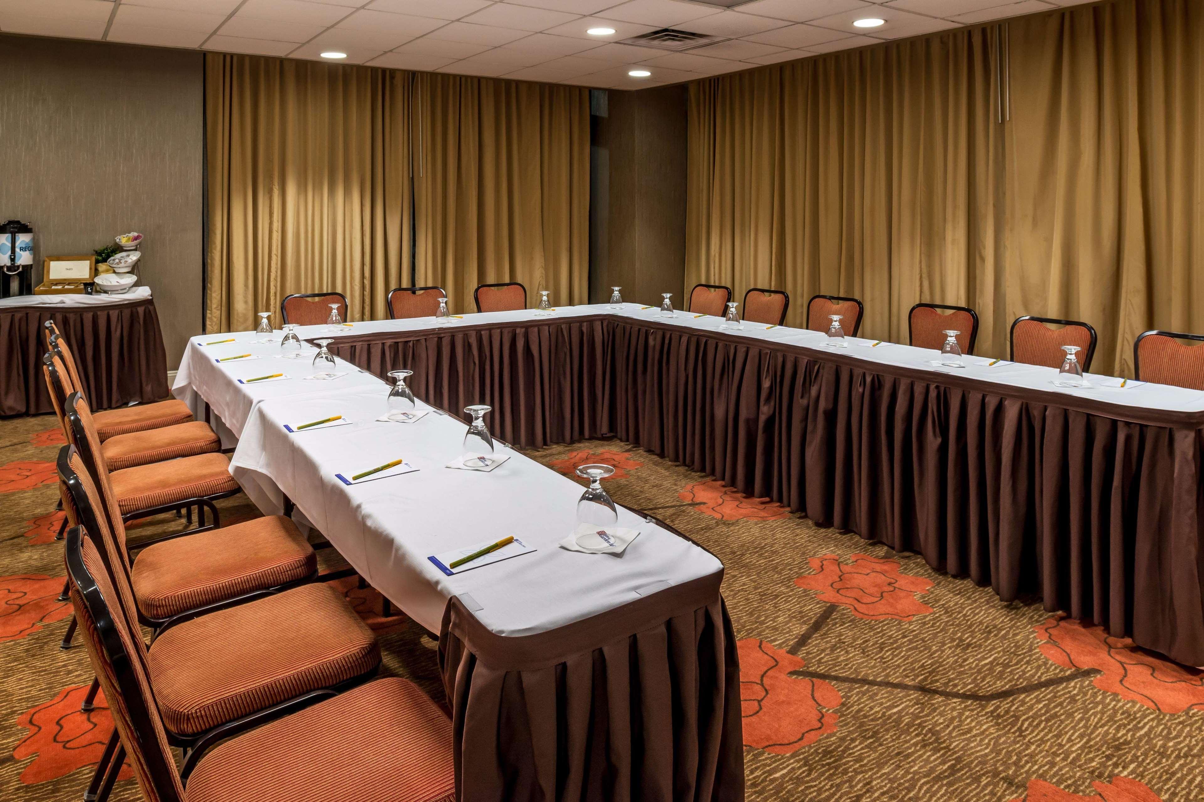 Hilton Garden Inn Detroit Саутфилд Экстерьер фото