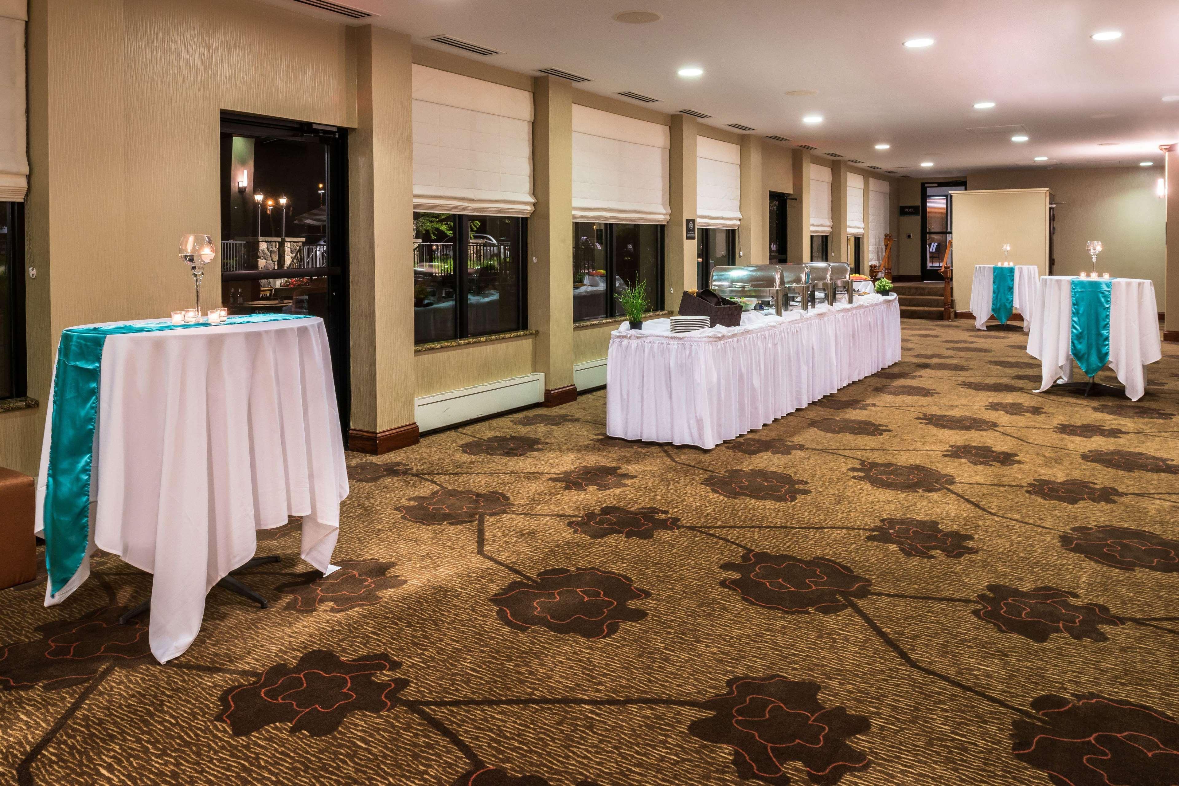 Hilton Garden Inn Detroit Саутфилд Экстерьер фото