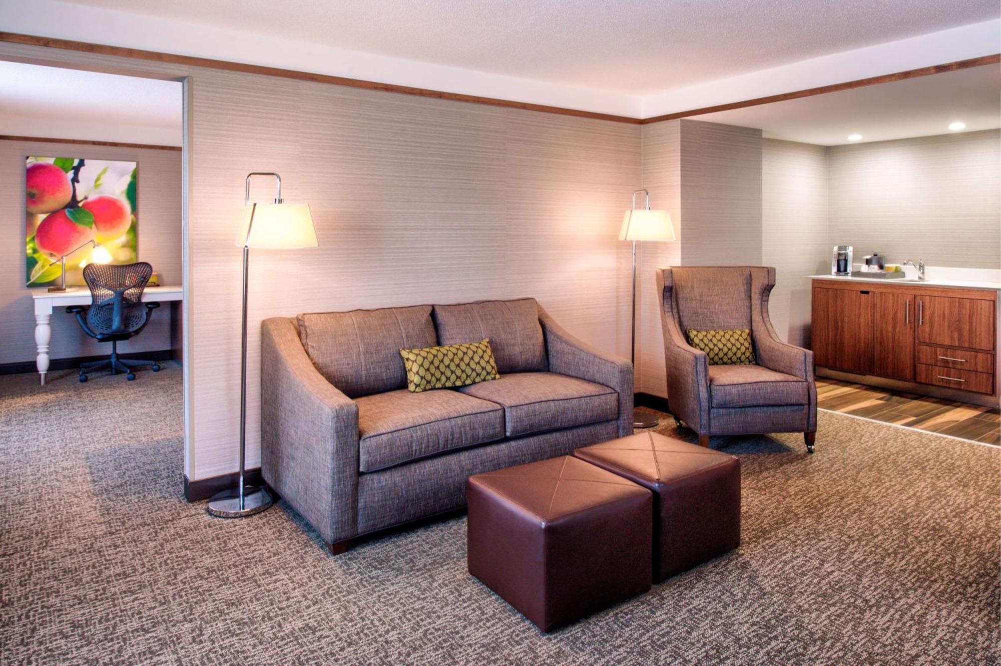 Hilton Garden Inn Detroit Саутфилд Экстерьер фото