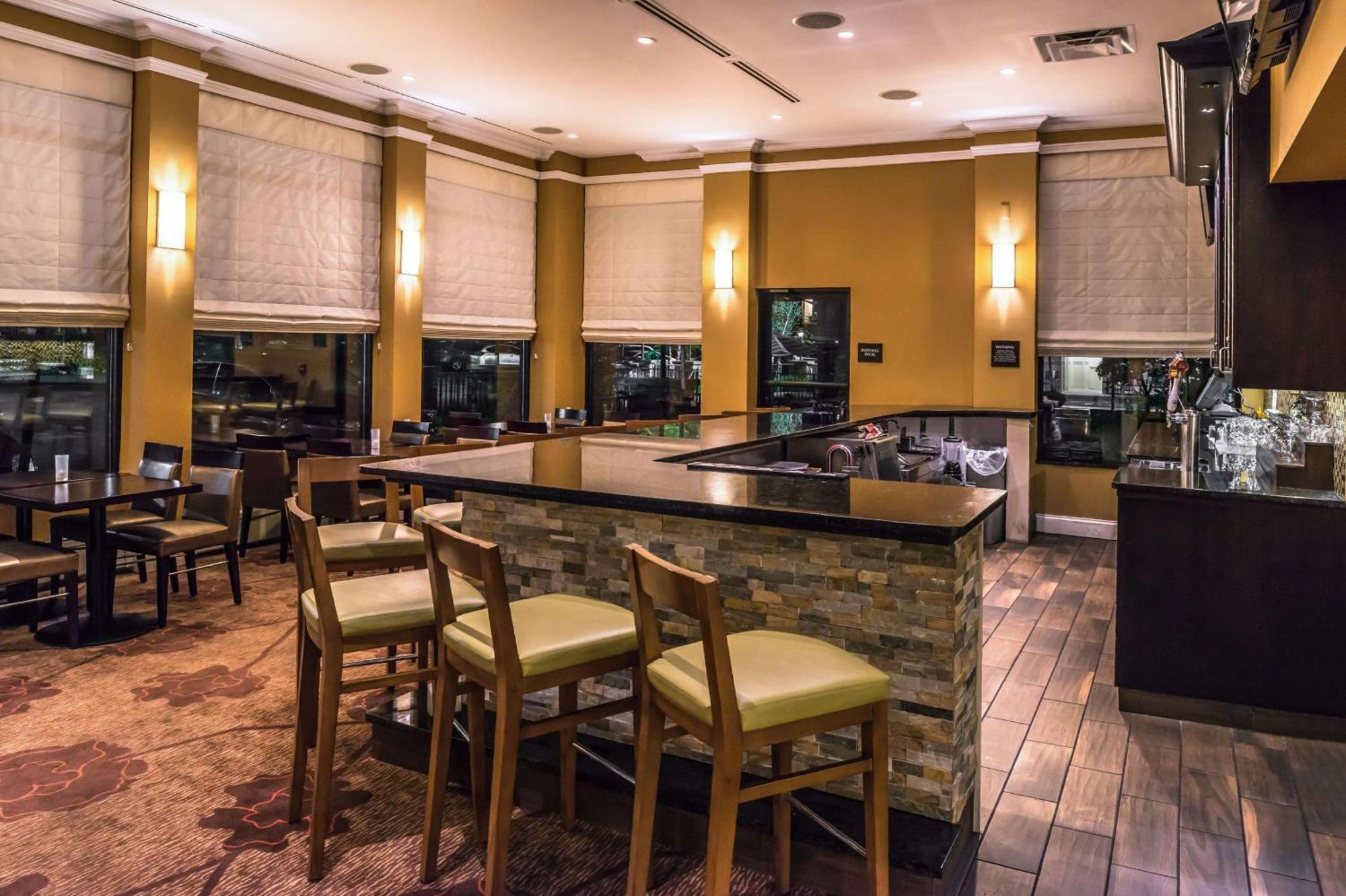 Hilton Garden Inn Detroit Саутфилд Экстерьер фото